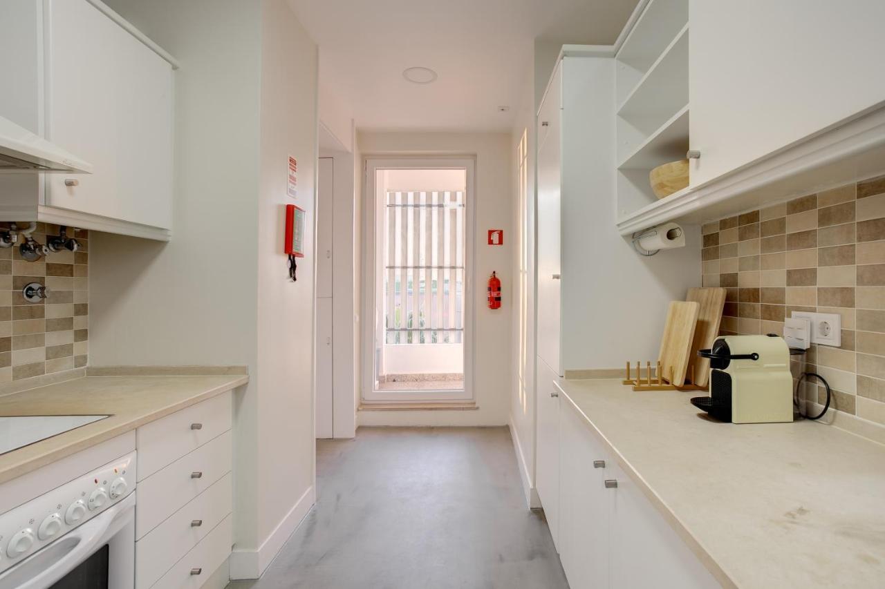 Apartment Amazing Tailor Made Penthouse By The #1 Oeiras